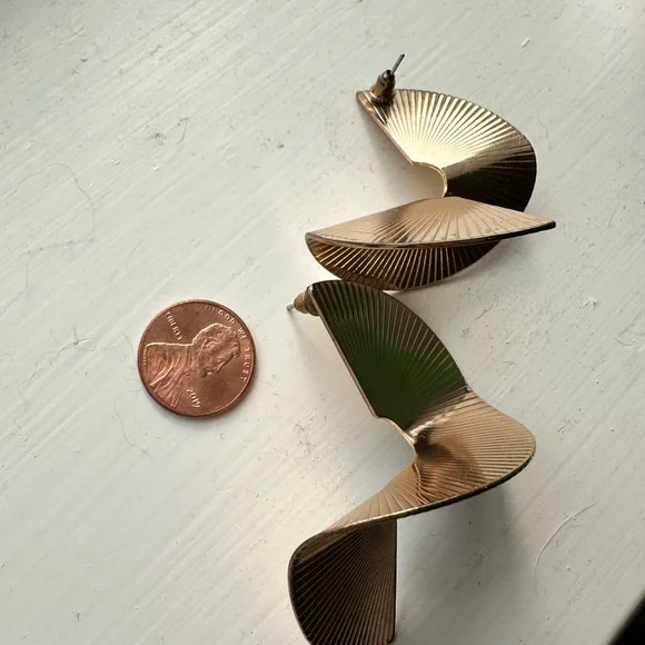 Gold Tone Spiral Earrings - Picture 2 of 7